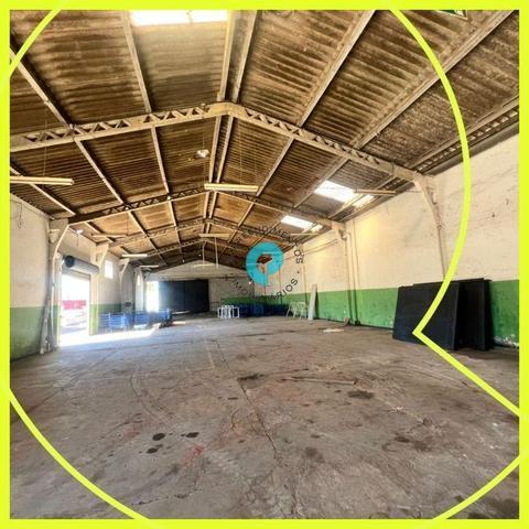 Barracão para alugar em Londrina, Alpes, com 1250 m²