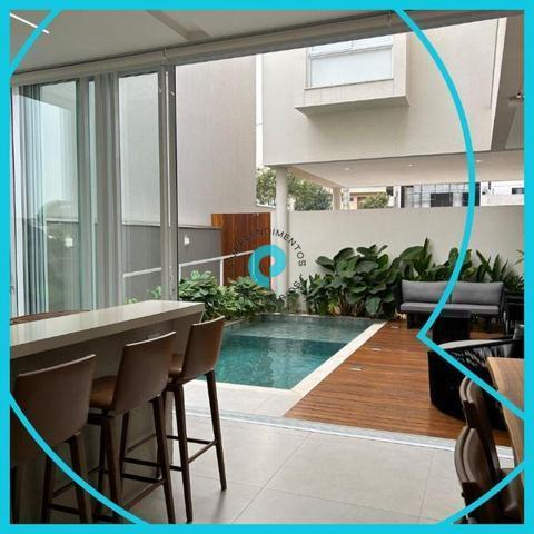 Sobrado à venda em Londrina, Parque Taua, com 4 quartos, com 244 m², Condomínio Aranguá